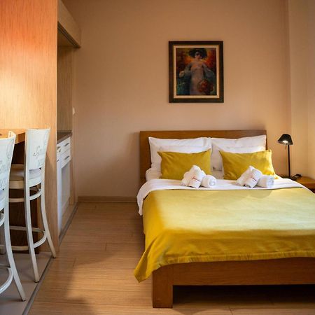 Apartments Villa Splendor วรินรัชกา บานยา ภายนอก รูปภาพ